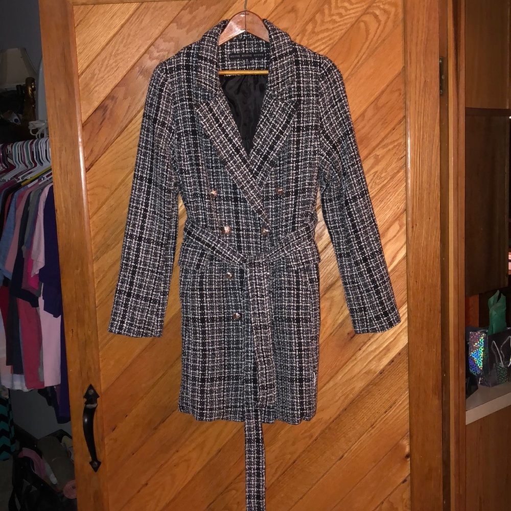 Hyfve black and white coat size M